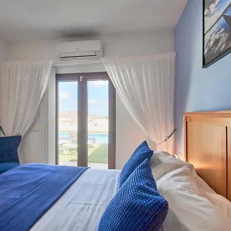Vino, Altos - Heated Pool, Ac, Panorama Sea Views * Playa Blanca (Lanzarote)