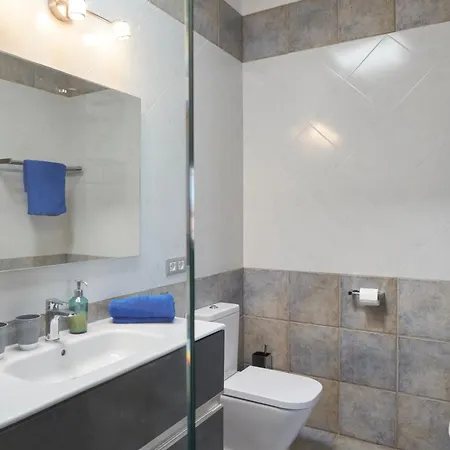 Vino, Altos - Heated Pool, Ac, Panorama Sea Views فيلة