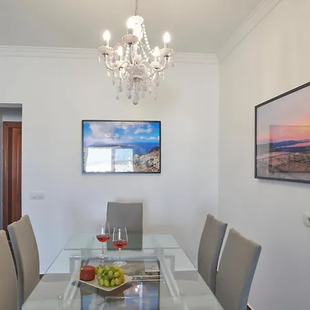 Vino, Altos - Heated Pool, Ac, Panorama Sea Views فيلة