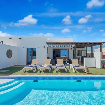 Vino, Altos - Heated Pool, Ac, Panorama Sea Views * Playa Blanca