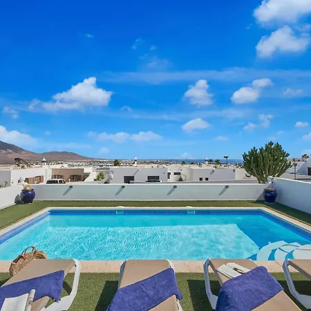 Vino, Altos - Heated Pool, Ac, Panorama Sea Views Playa Blanca