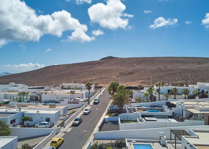 Vino, Altos - Heated Pool, Ac, Panorama Sea Views Villa Playa Blanca (Lanzarote)