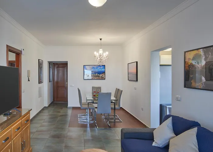 Villa Vino, Altos - Heated Pool, Ac, Panorama Sea Views Playa Blanca (Lanzarote)